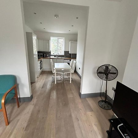 Nky Classic Brixton Apartment Three London Exterior photo